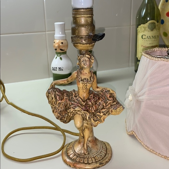 Antique small lady’s lamp w/original shade!💖 - Picture 6 of 8